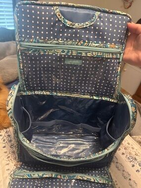 Vera Bradley Grand Hanging Travel Organizer in Daisy Dot Paisley Excell Cond
